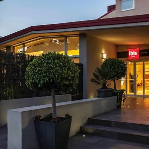 ibis-cornella.catalonia-hotels.com/